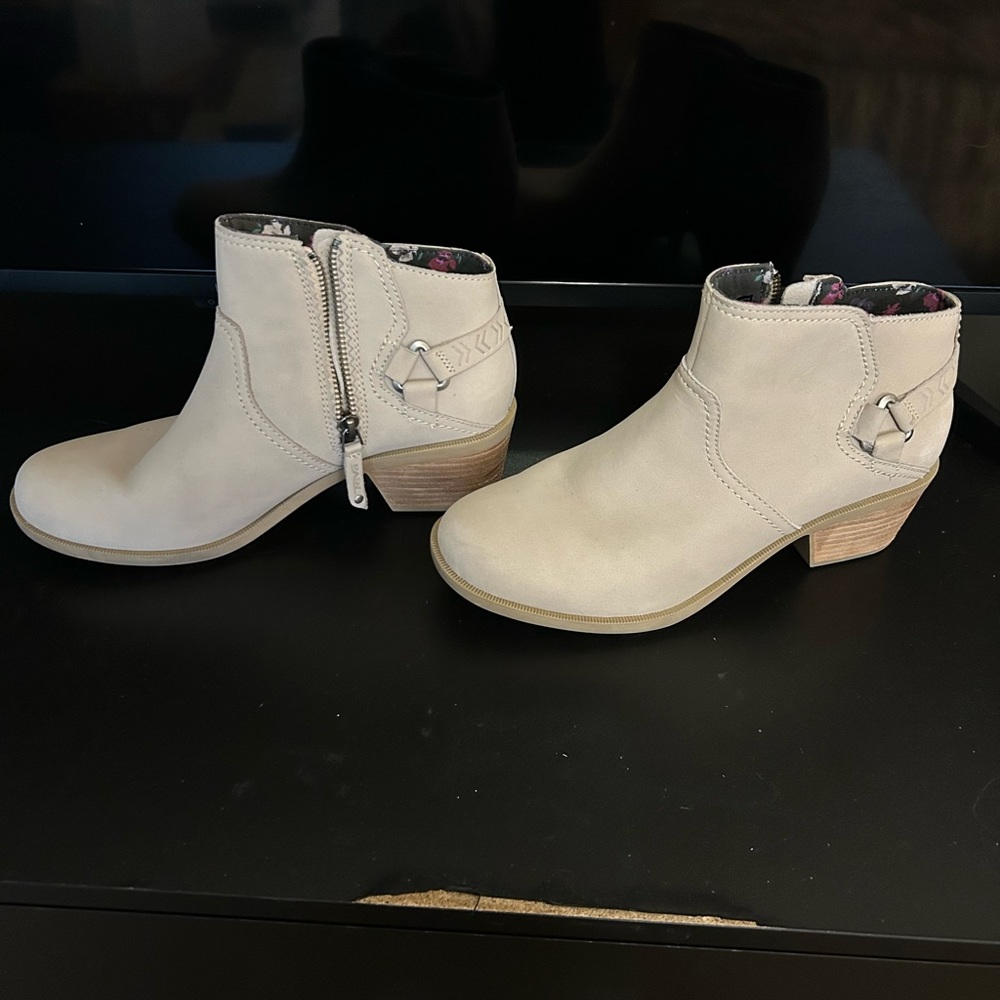 New Teva leather boots 8.5